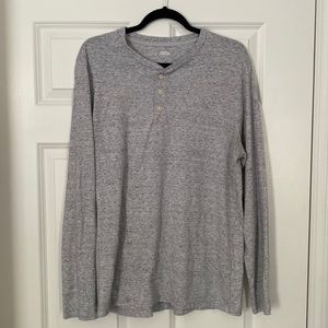 Gray Old Navy Long-Sleeve Shirt